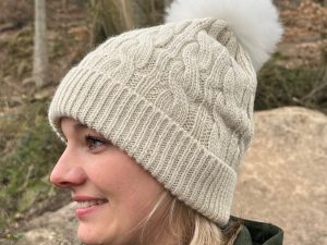 Alpakamütze Lady mit Echtfellbommel